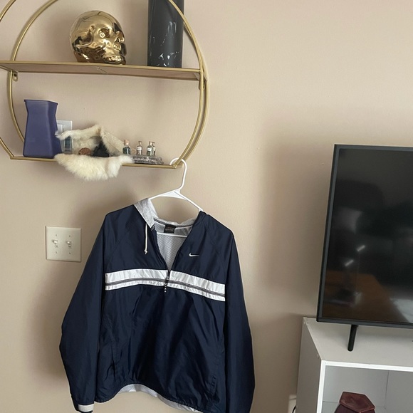 Half zip up NIKE windbreaker - Picture 3 of 3